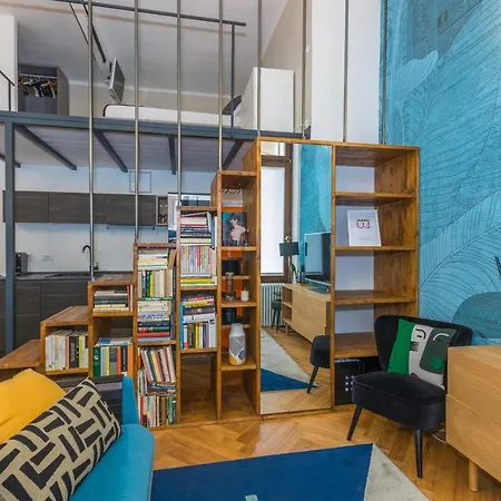 Apartment The Library Loft In Crocetta By Wonderful Italy