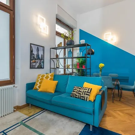 Apartment The Library Loft In Crocetta By Wonderful Italy